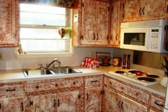 Home Design Disasters (24 pics)