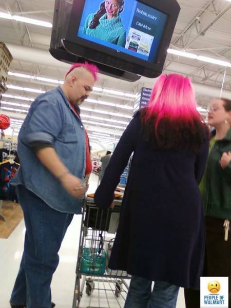 Strange People In Shops (47 pics)