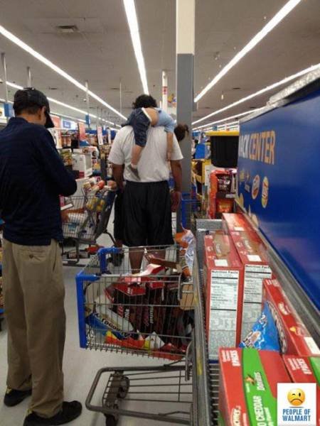 Strange People In Shops (47 pics)