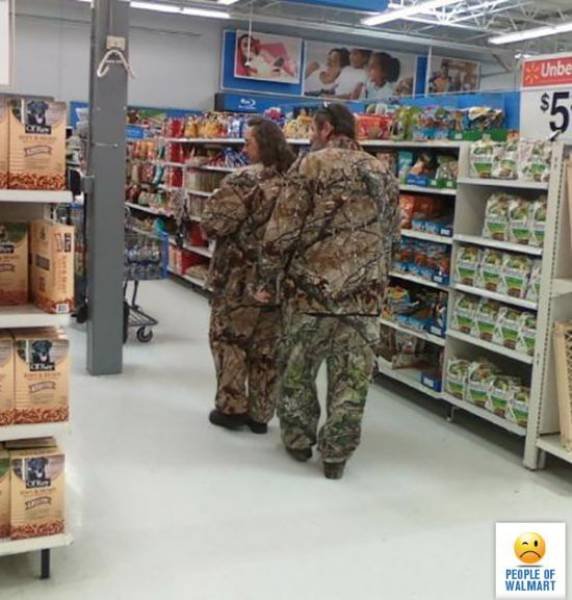 Strange People In Shops (47 pics)