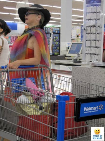 Strange People In Shops (47 pics)