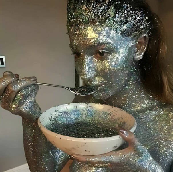 What Is Going On Here? (17 pics)