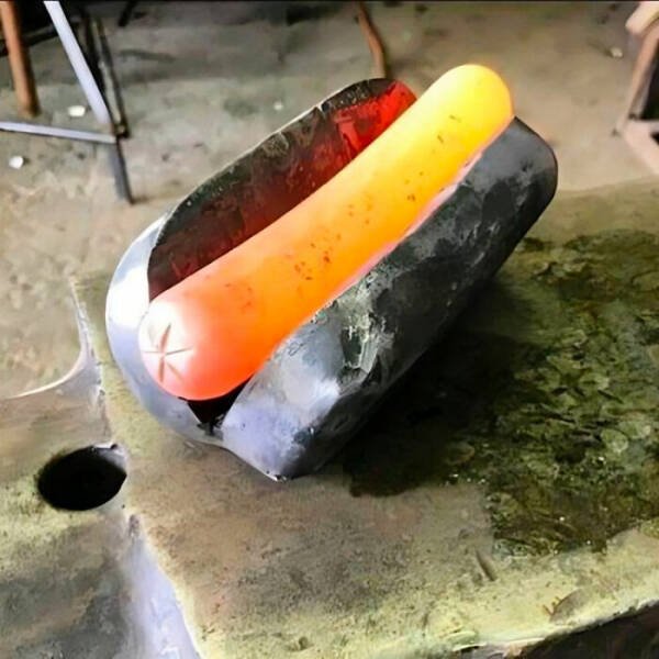 What Is Going On Here? (17 pics)