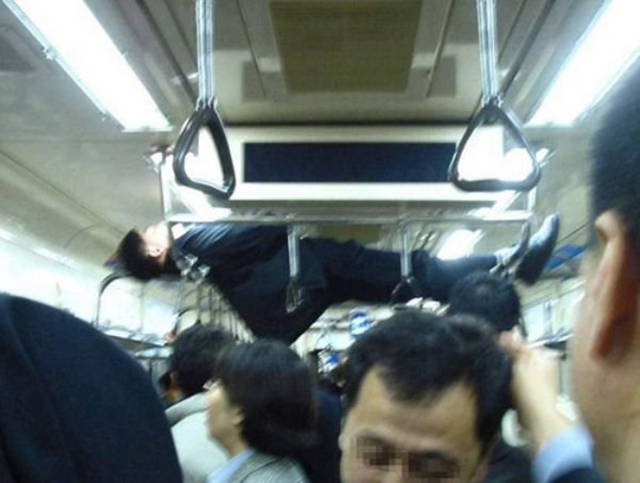 What Is Going On Here? (29 pics)