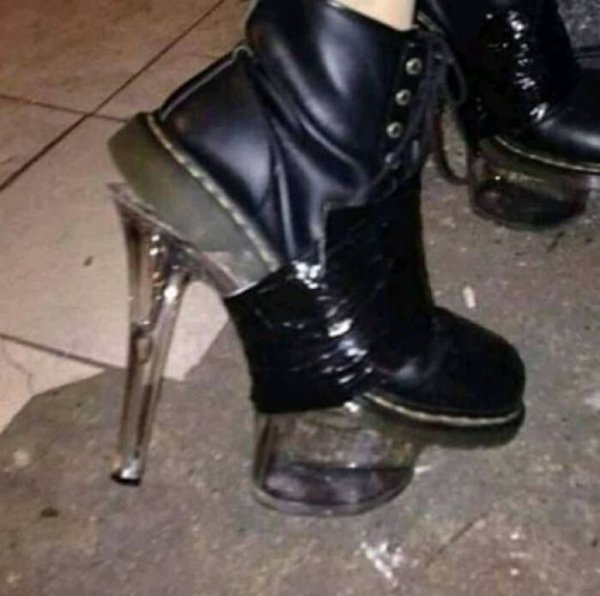 What Is Going On Here? (28 pics)
