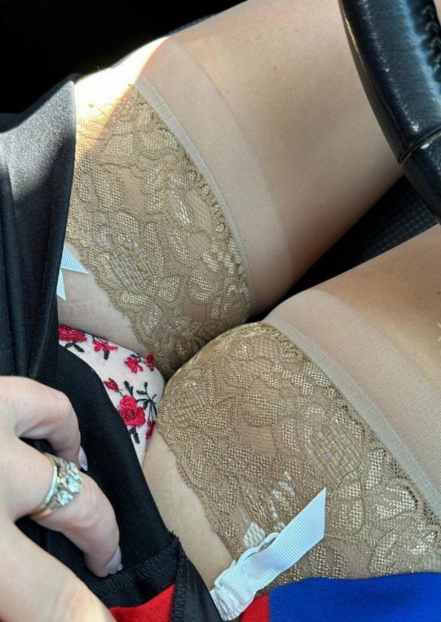 Hot Flight Attendants (29 pics)