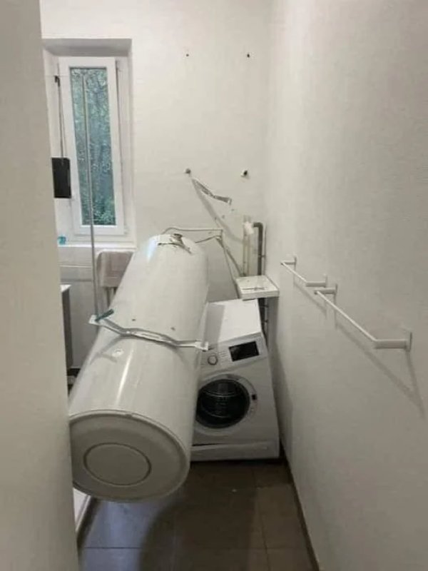 Bad Days Happen (16 pics)