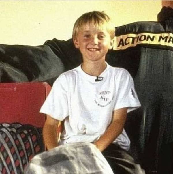 Celebrities In The Past (22 pics) Celebrities In The Past (22 pics)