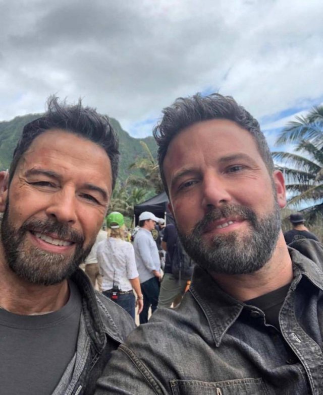 Actors With Their Stunt Doubles (23 pics) Actors With Their Stunt Doubles (23 pics)
