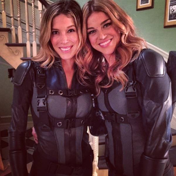 Actors With Their Stunt Doubles (23 pics) Actors With Their Stunt Doubles (23 pics)