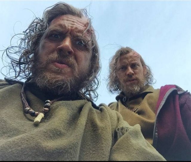 Actors With Their Stunt Doubles (23 pics) Actors With Their Stunt Doubles (23 pics)