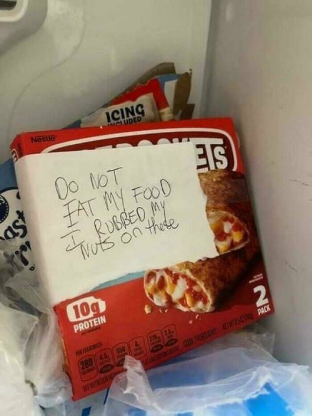Bad And Weird Neighbors (24 pics)