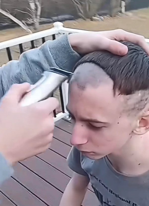 Awful Haircuts (24 pics)