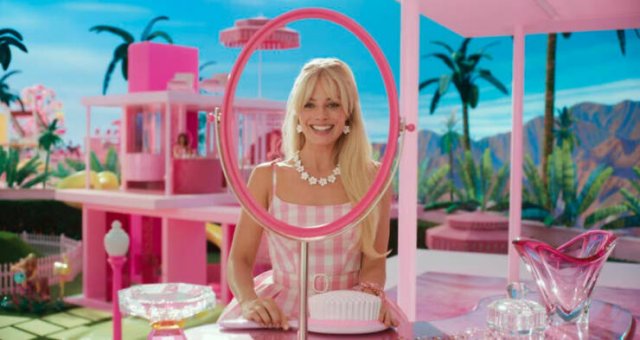 Movie Mistakes (17 pics)