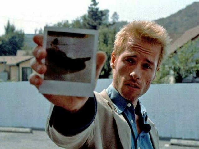Movie Mistakes (17 pics)