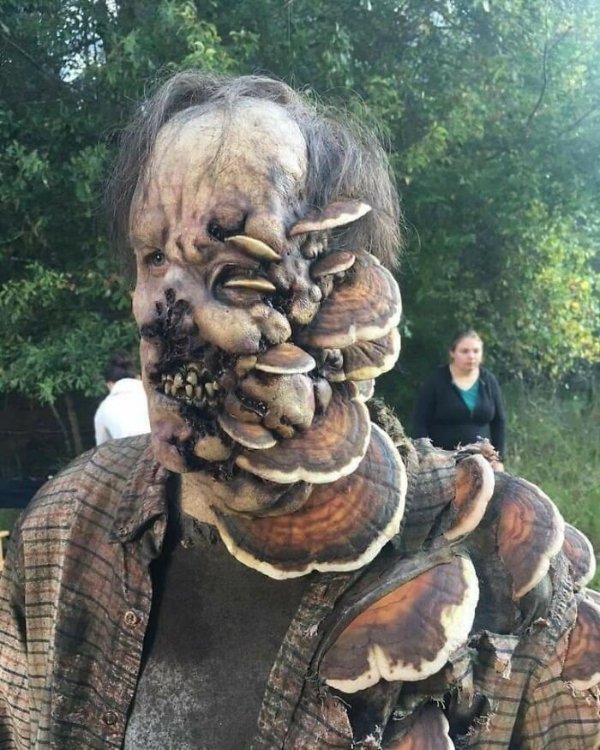 Creepy Photos (18 pics)
