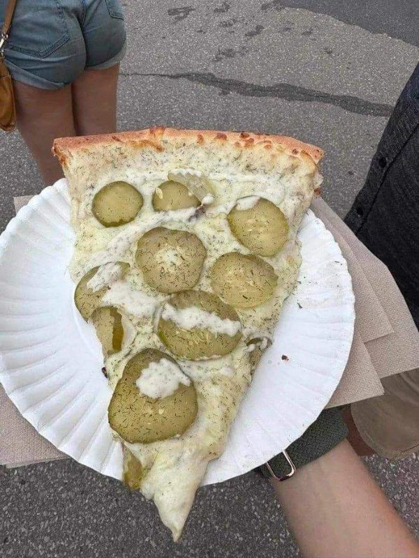 What Is Going On Here? (29 pics)