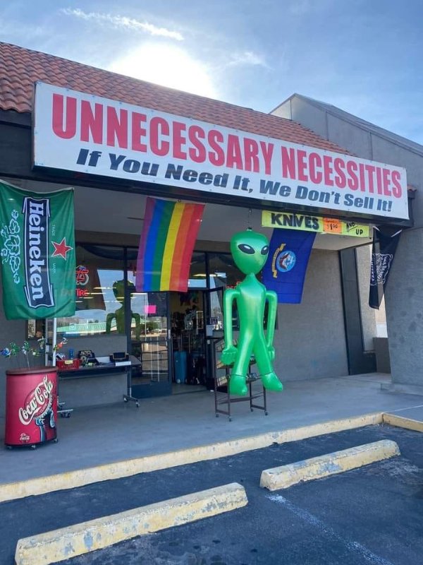 What Is Going On Here? (29 pics)