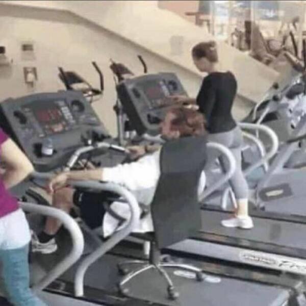What Is Going On Here? (27 pics)