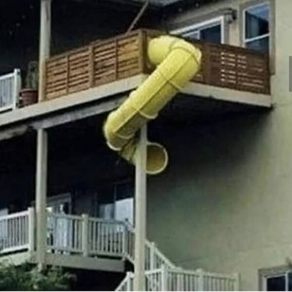 What Is Going On Here? (27 pics)