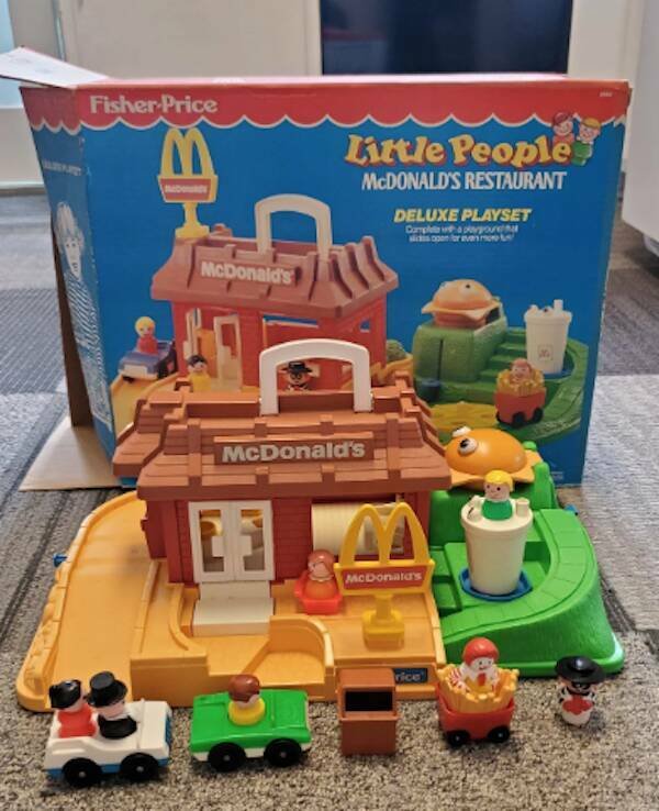 Nostalgic Finds Form The Thrift Stores (15 pics) Nostalgic Finds Form The Thrift Stores (15 pics)