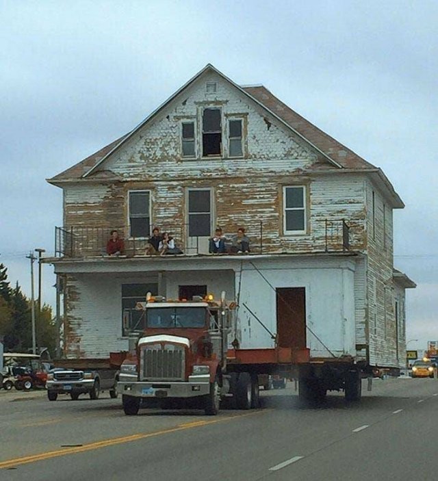 Fascinating Photos From Around The World (16 pics)