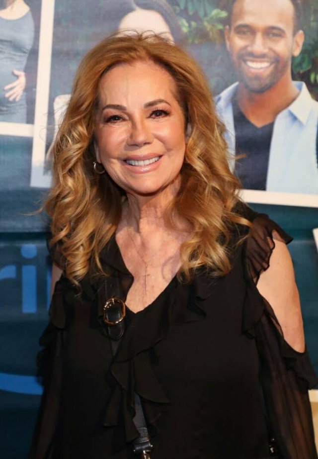 Celebrities Who Are 70 Years Old Or More (24 pics) Celebrities Who Are 70 Years Old Or More (24 pics)
