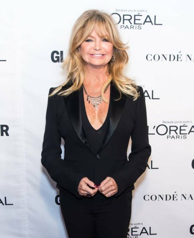 Celebrities Who Are 70 Years Old Or More (24 pics) Celebrities Who Are 70 Years Old Or More (24 pics)