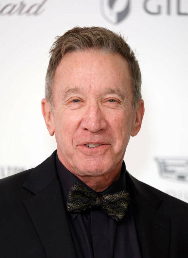 Celebrities Who Are 70 Years Old Or More (24 pics) Celebrities Who Are 70 Years Old Or More (24 pics)