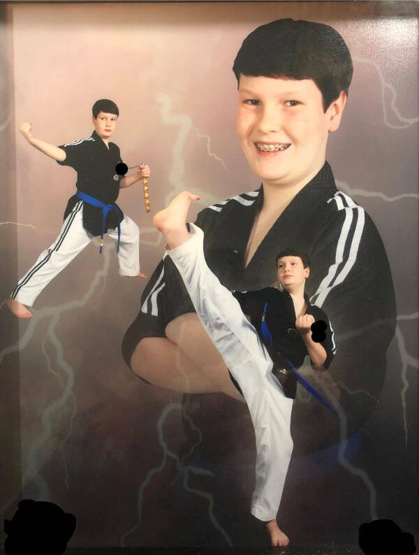 People Share Their Awkward And Funny Photos (20 pics)