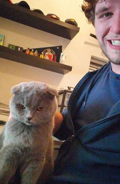They Hate Selfies (25 pics)