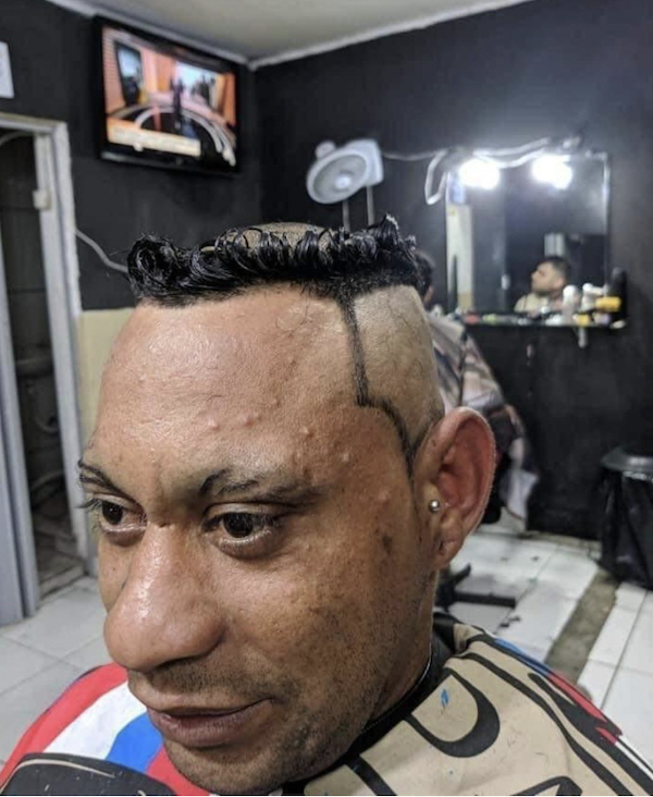 Awful Haircuts (25 pics)