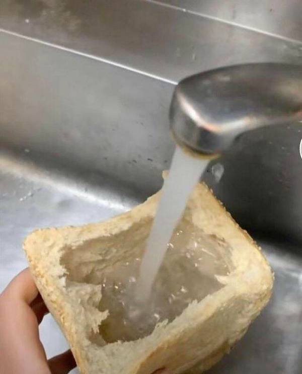 What Is Going On Here? (20 pics)