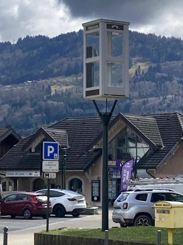 What Is Going On Here? (20 pics)