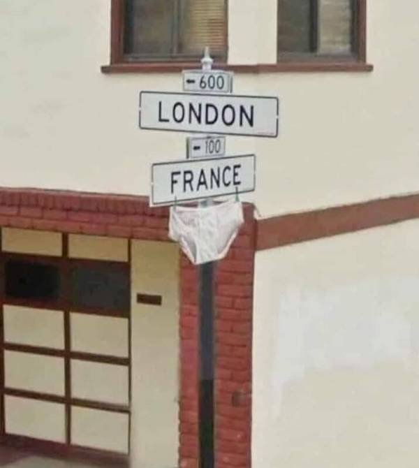 What Is Going On Here? (30 pics)