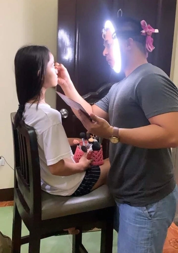 What Is Going On Here? (30 pics)