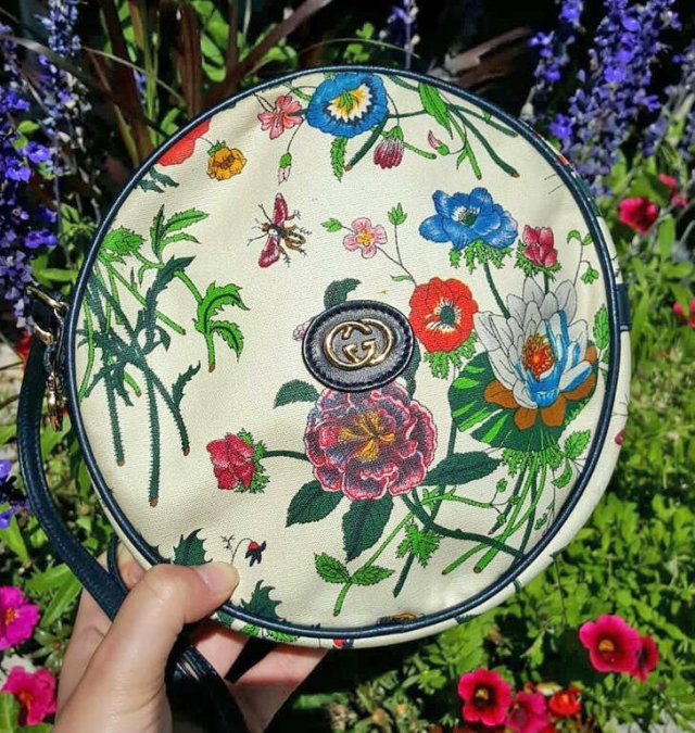 Unusual Finds In Thrift Shops (19 pics)