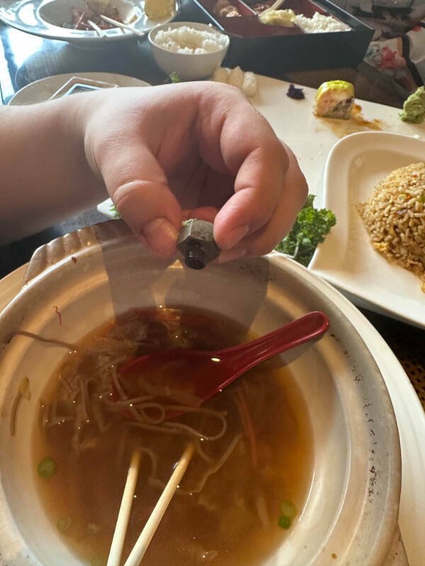 Bad Days Happen (23 pics)