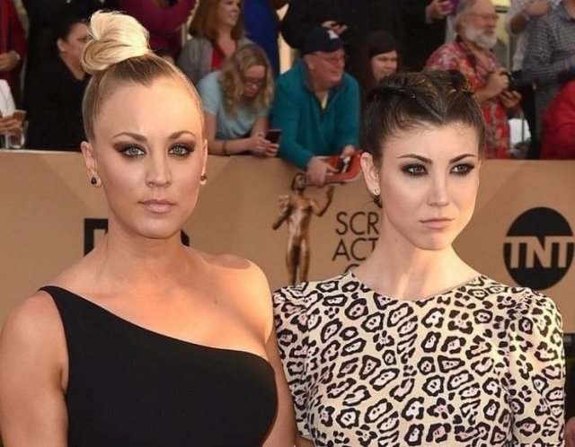 Celebrities With Their Siblings (20 pics) Celebrities With Their Siblings (20 pics)