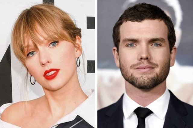 Celebrities With Their Siblings (20 pics) Celebrities With Their Siblings (20 pics)