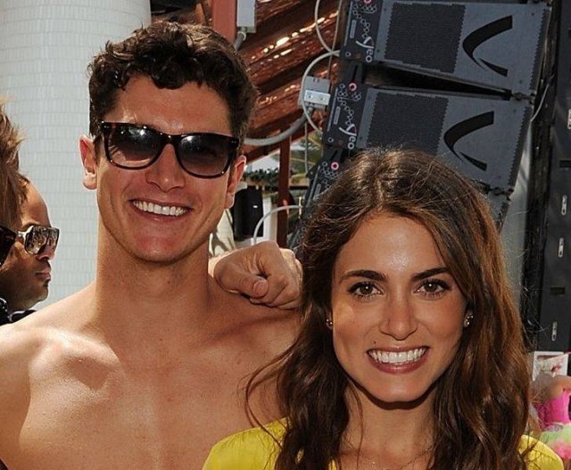 Celebrities With Their Siblings (20 pics) Celebrities With Their Siblings (20 pics)