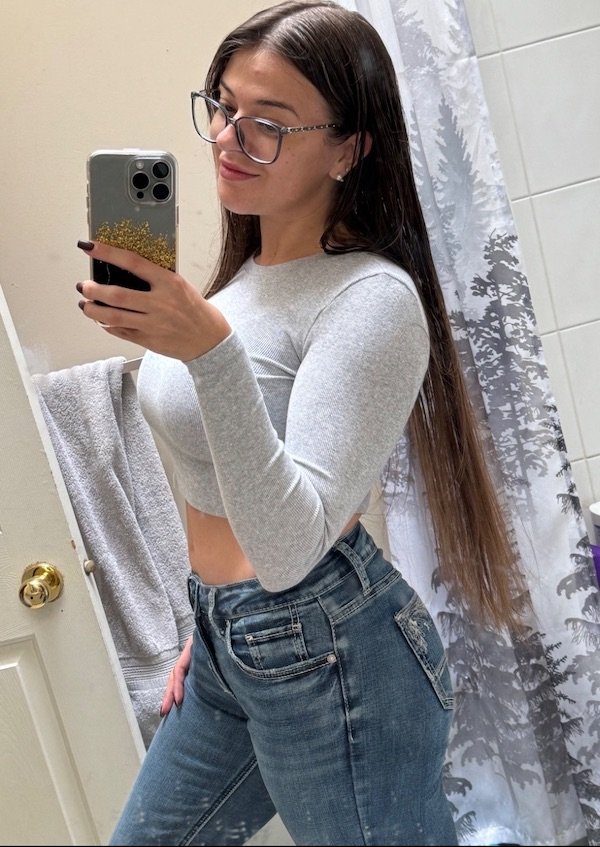 Girls In Glasses (32 pics)