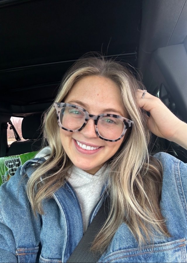 Girls In Glasses (30 pics)