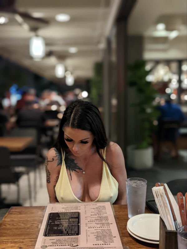 Cute Girls (27 pics)