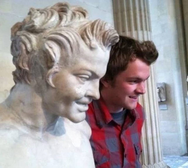 Doppelgangers Of Celebrities (16 pics) Doppelgangers Of Celebrities (16 pics)