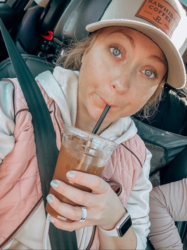 Girls And Coffee (26 pics)