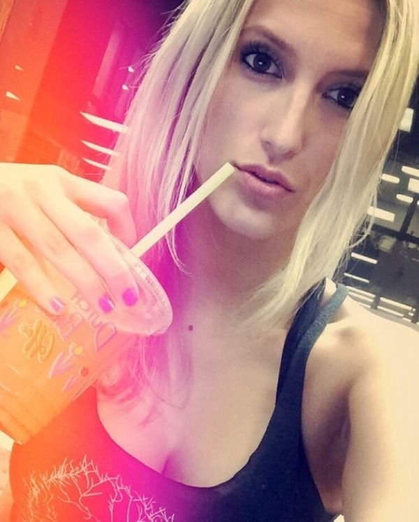 Girls And Coffee (26 pics)
