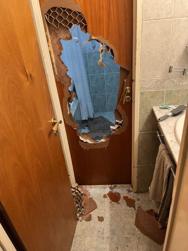 Bad Days Happen (16 pics)
