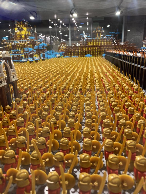 Amazing ''LEGO'' Constructions (24 pics)