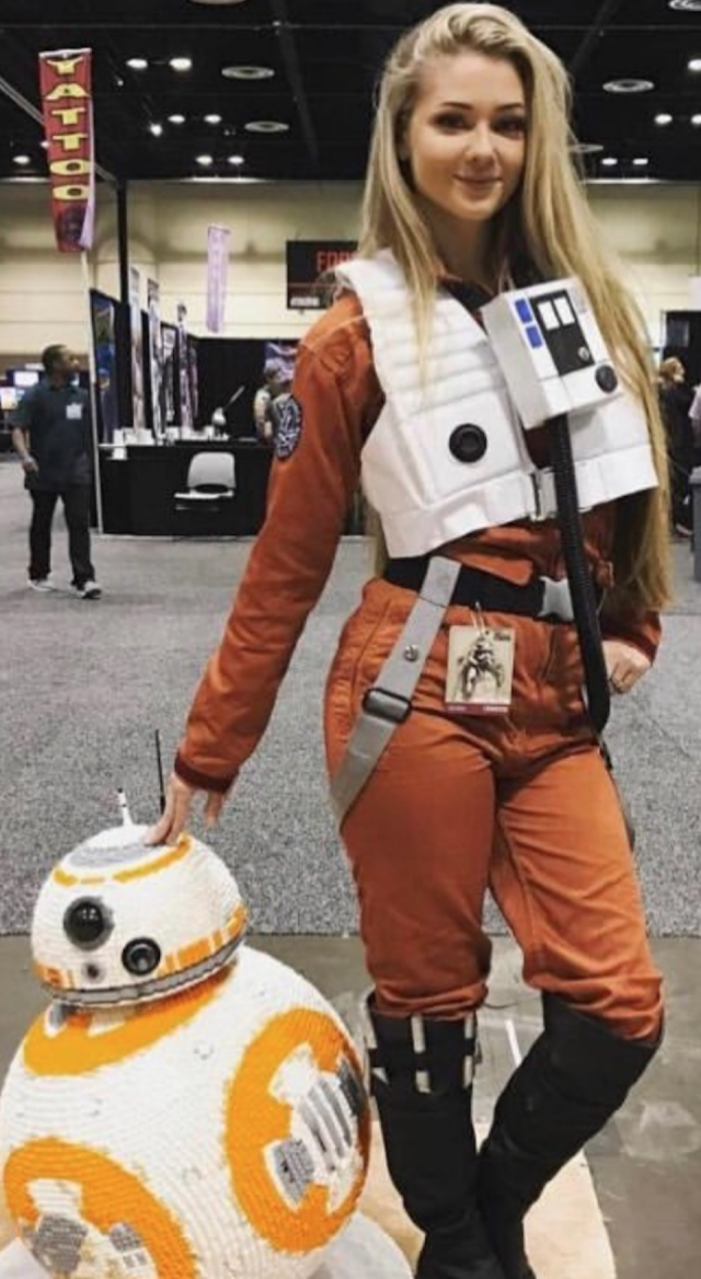 Cosplay Girls (22 pics)